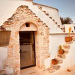 Trulli Acquasala - Apulian Country Experience * オストゥーニ
